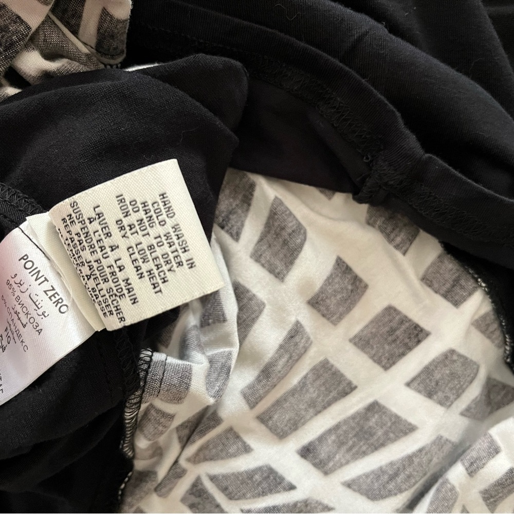 🆕 Point Zero Size XL Black & White geometric design knee-length dress - Picture 11 of 11
